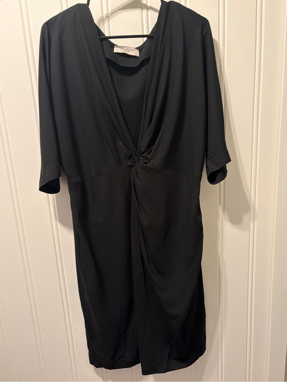 MN Lafleur Black Twist-Front V-Neck Dress Size +1 (Flawed)